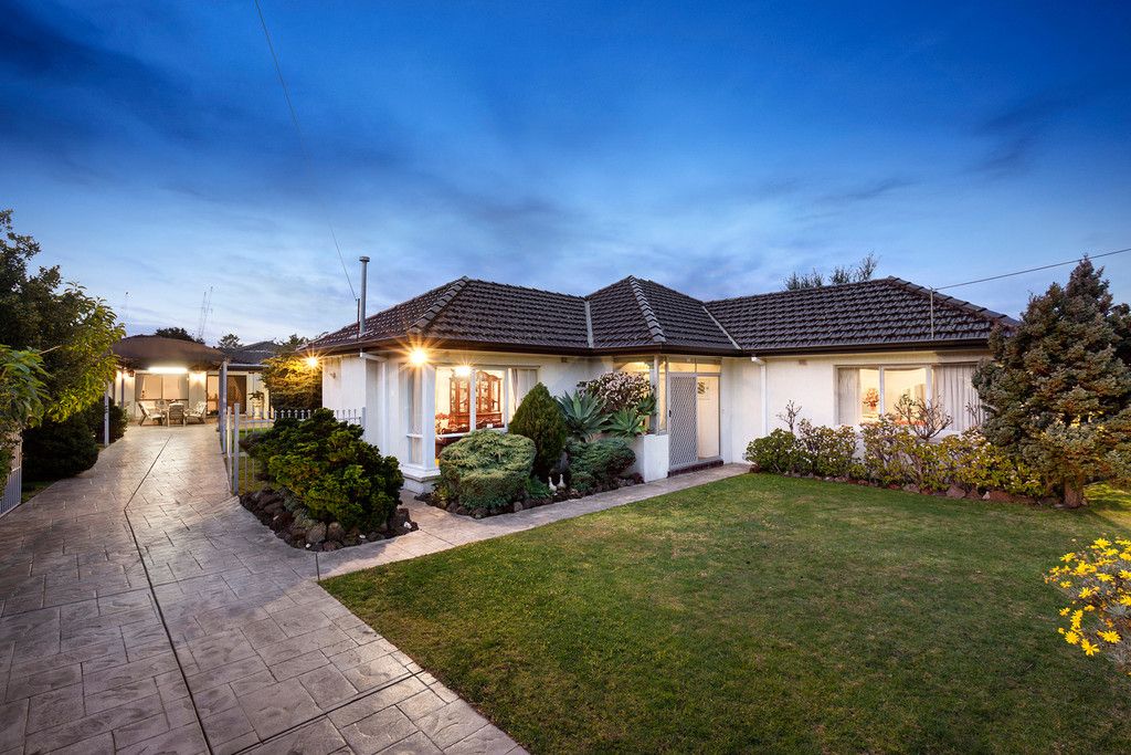 27 Paget Street, Hughesdale, VIC 3166