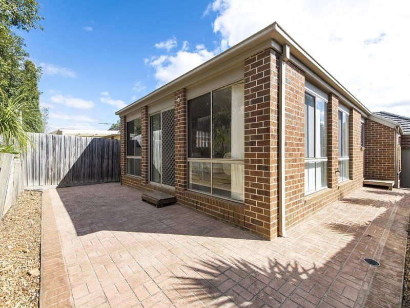 18 Rainer Road, South Morang, VIC 3752