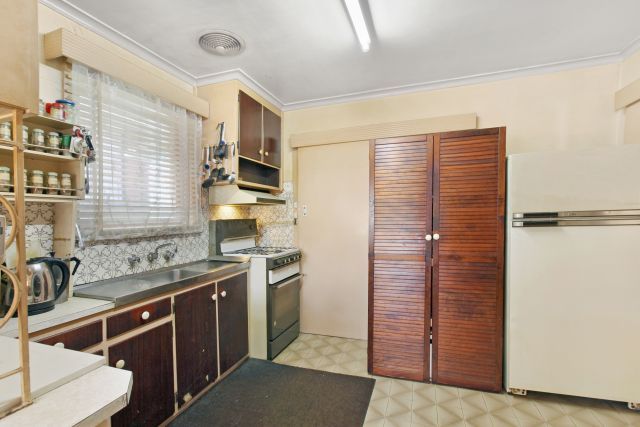 24 Clements Grove, Reservoir, VIC 3073
