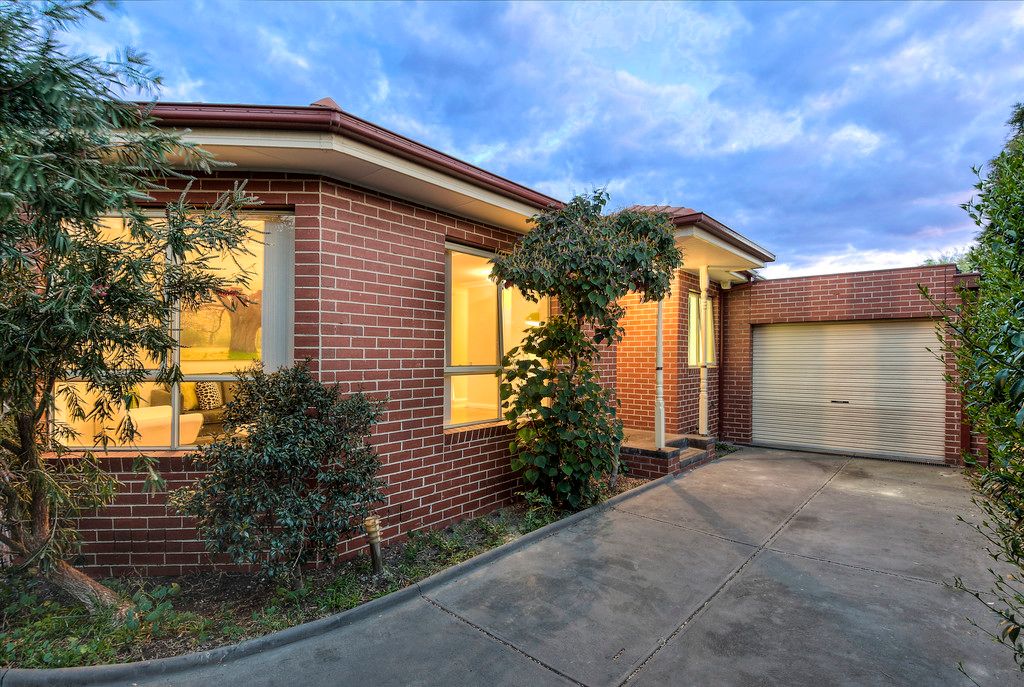 2/143 Rathcown Road, Reservoir, VIC 3073