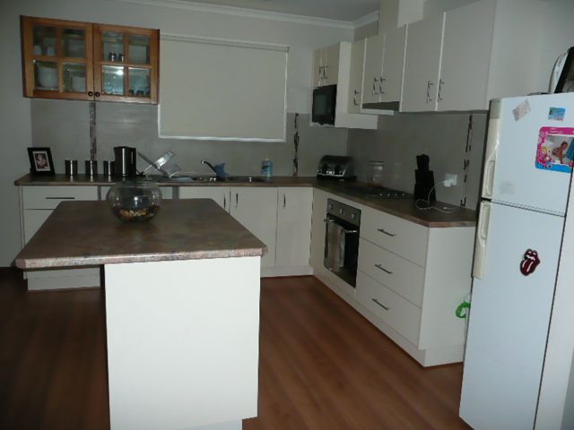 24 Tarana Place, BOLTON POINT, NSW 2283
