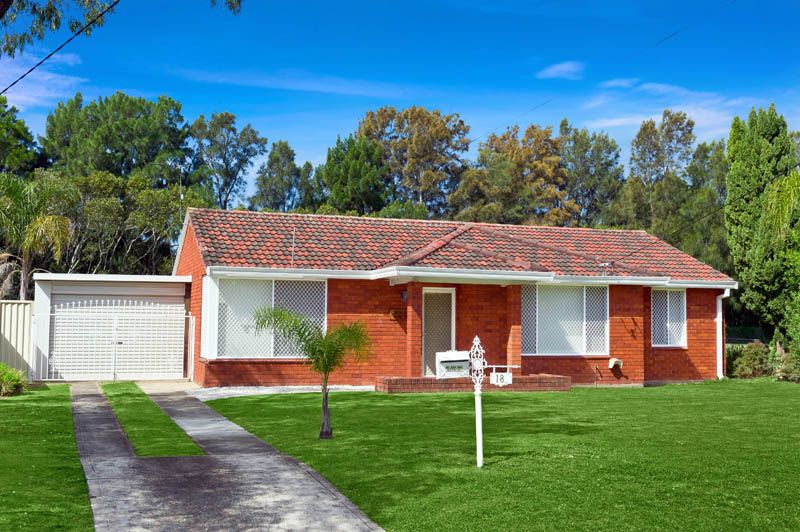18 Wollondilly Place, Sylvania Waters NSW 2224