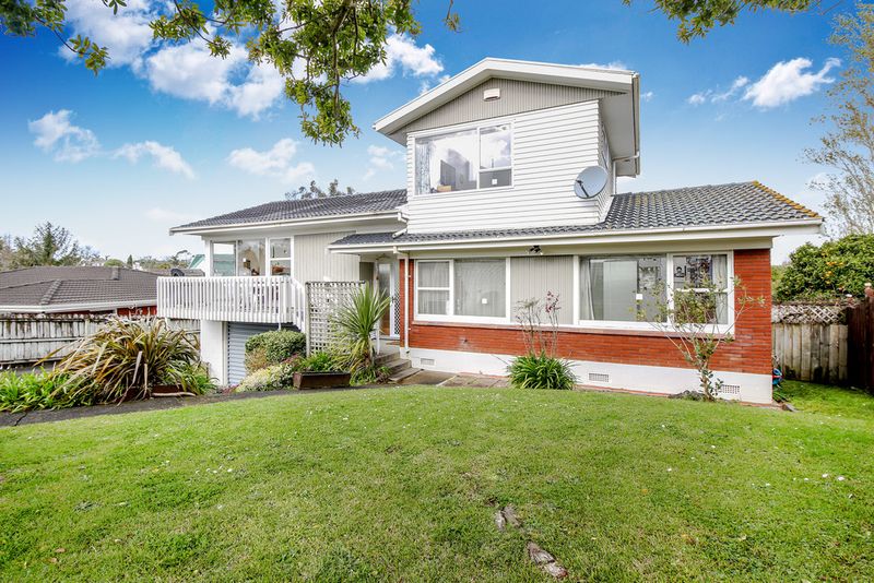 Perfect Position for Macleans - Bucklands Beach