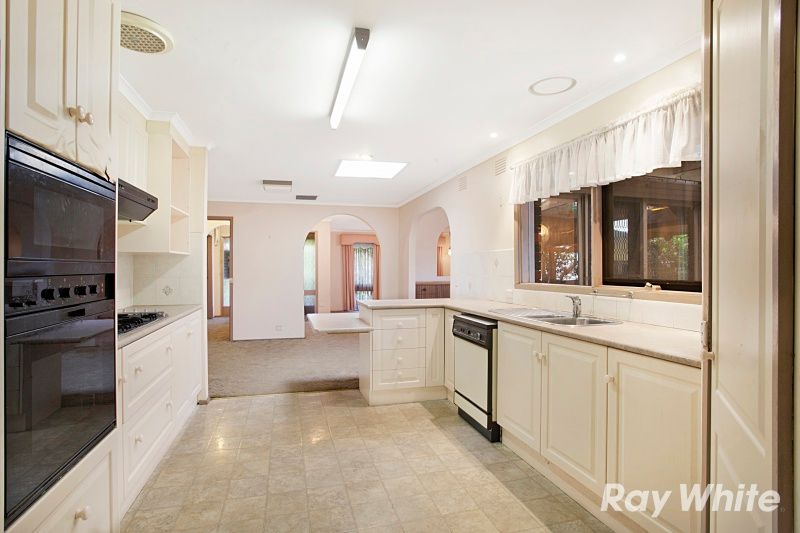 10 Raheen Avenue, Wantirna, VIC 3152