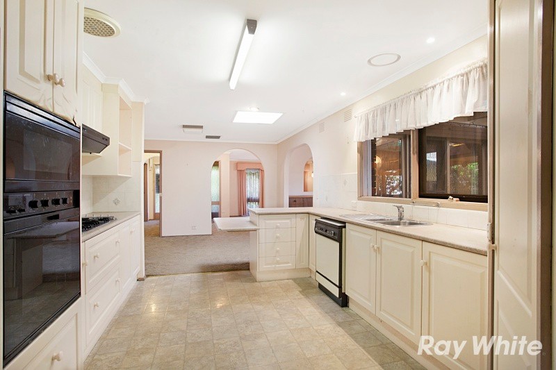 10 Raheen Avenue, Wantirna, VIC 3152