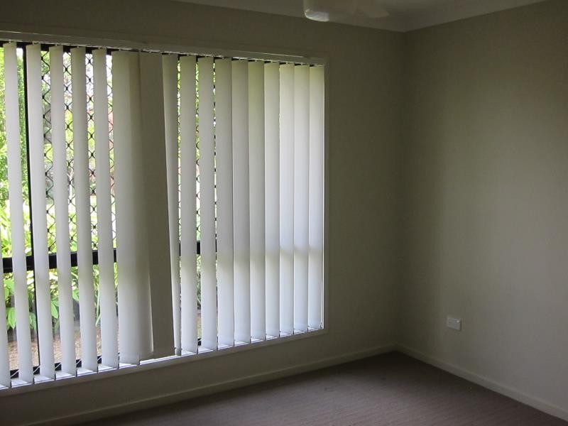 2/18 Kimbolton Drive, Redland Bay, QLD 4165