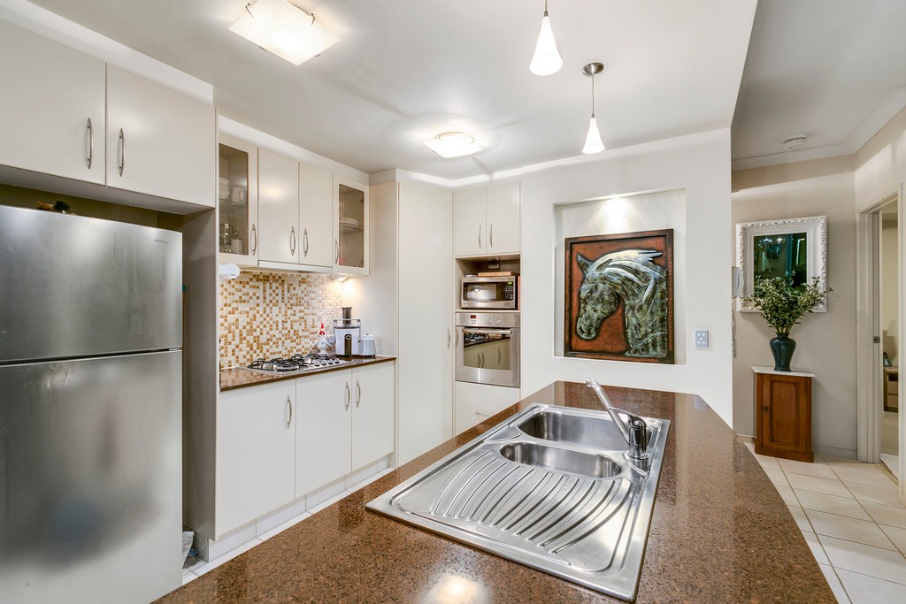 2053/1 The Vistas Drive, Carrara, QLD 4211