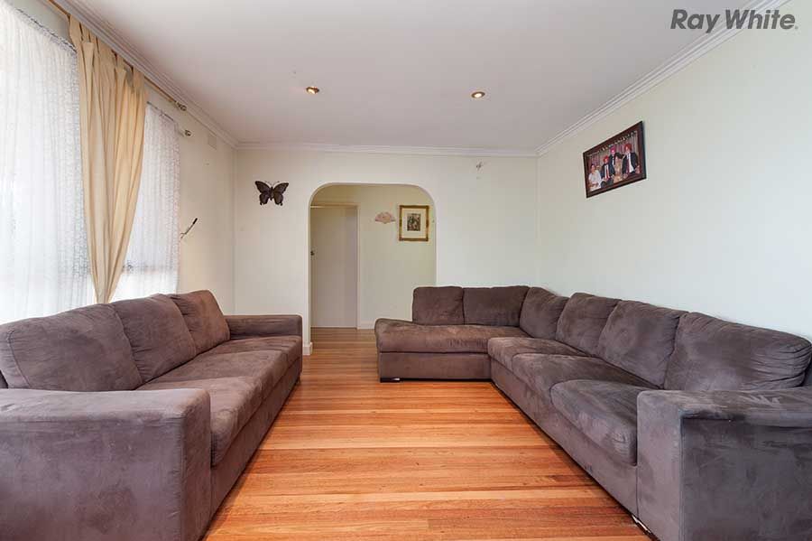 10 McRae Avenue, St Albans, VIC 3021