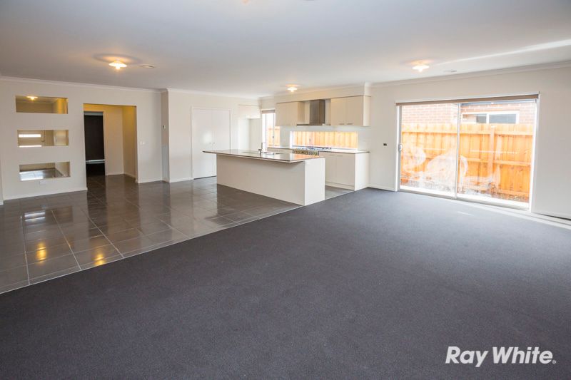 12 Onyx Crescent, Officer, VIC 3809