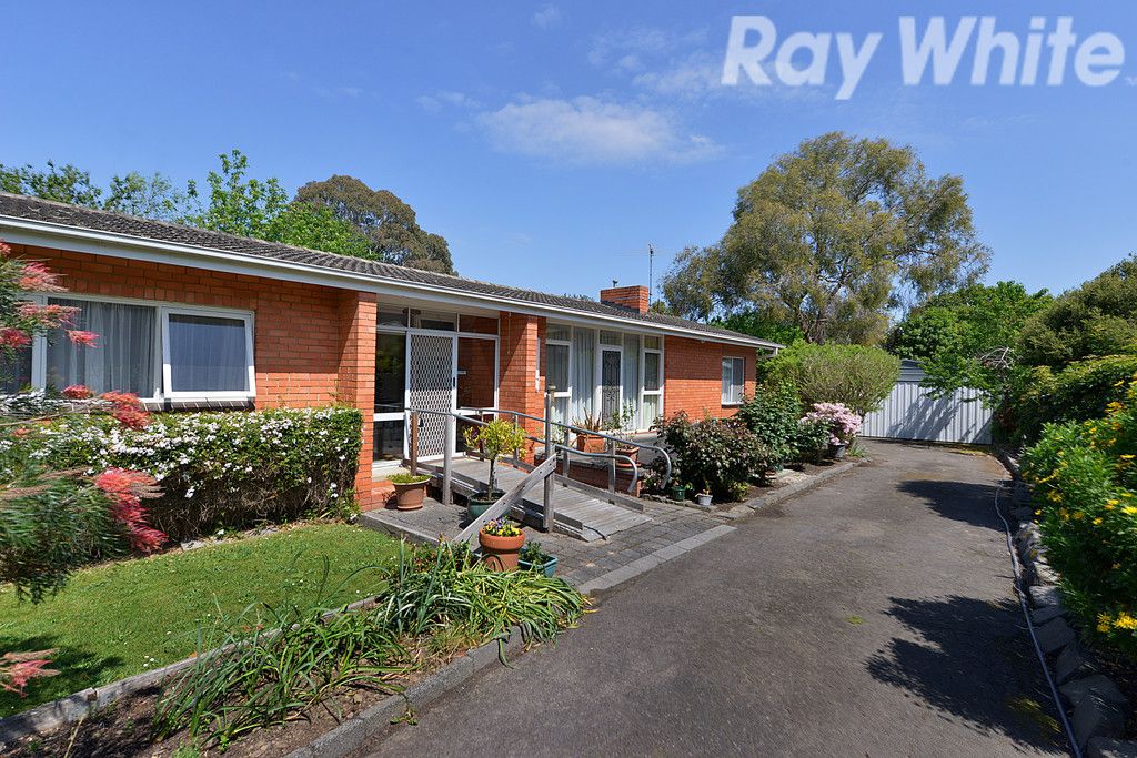 32 Bunnett Road, Knoxfield, VIC 3180
