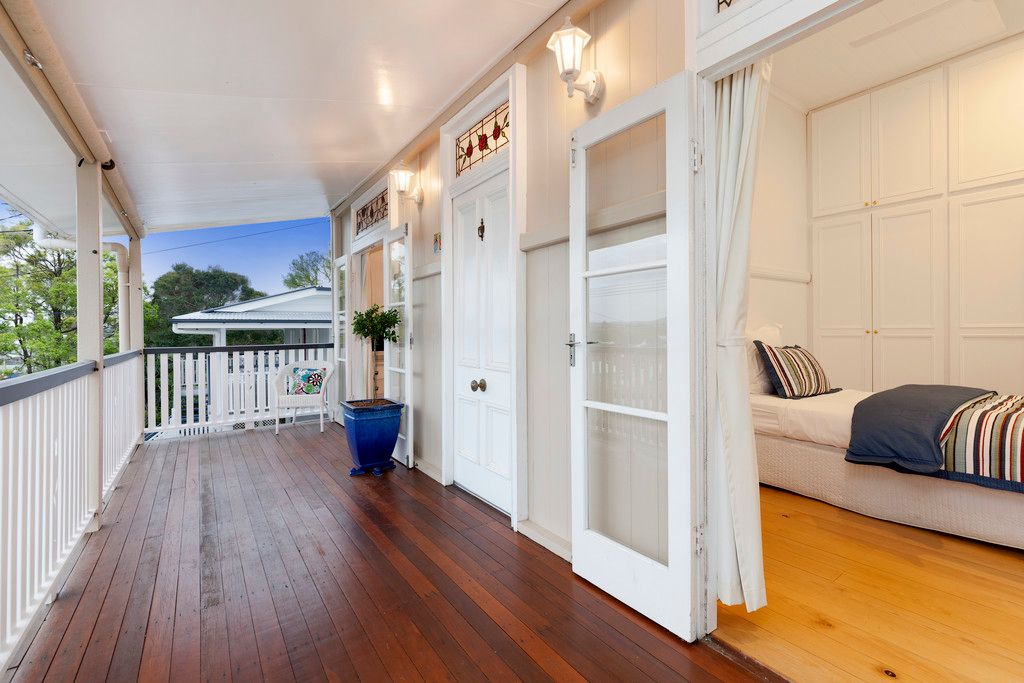 18 Primrose Terrace, Red Hill, QLD 4059