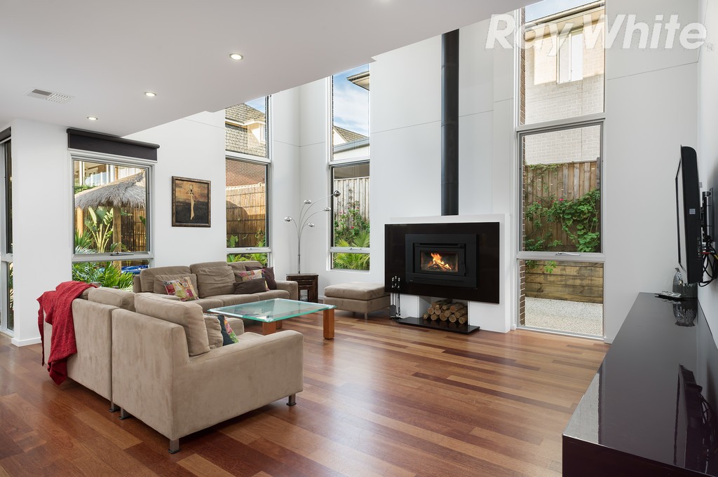 6 Lookout Rise, South Morang, VIC 3752