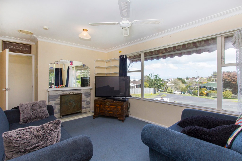 32 Chatsworth Crescent, Pakuranga, Manukau City