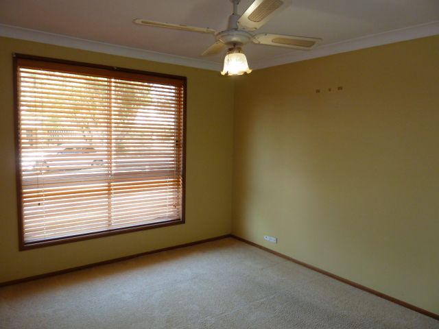 17 Sackville Drive, Forest Hill, NSW 2651
