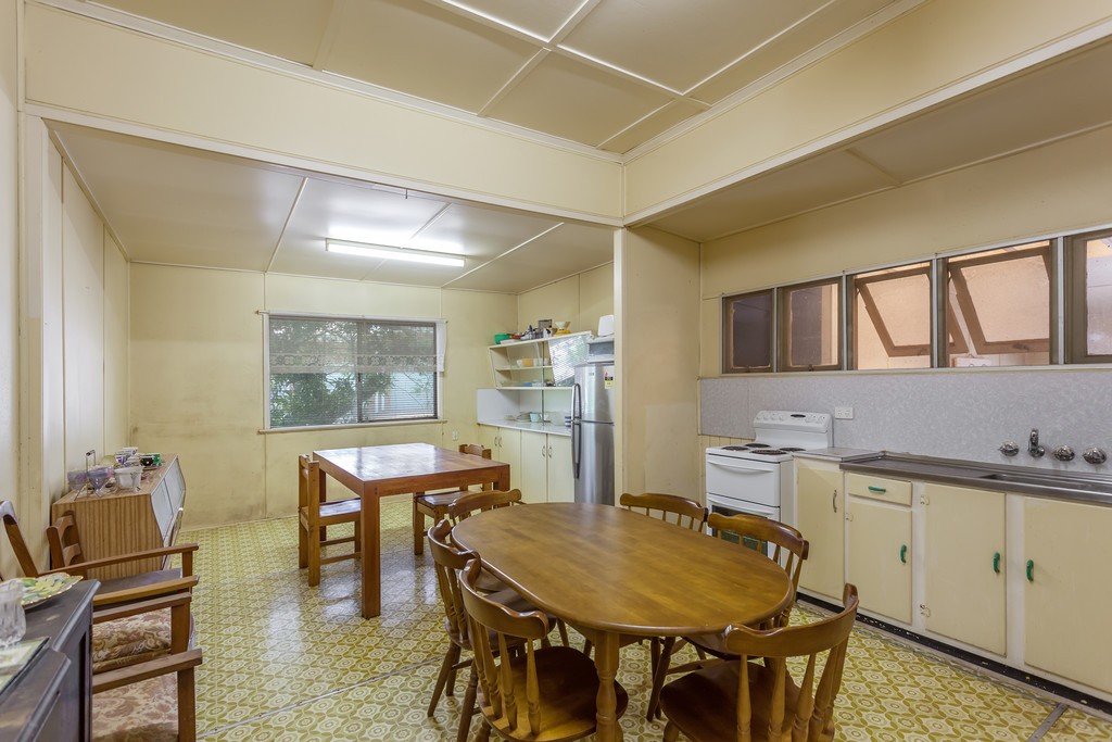 16 Cooper Street, South Toowoomba, QLD 4350