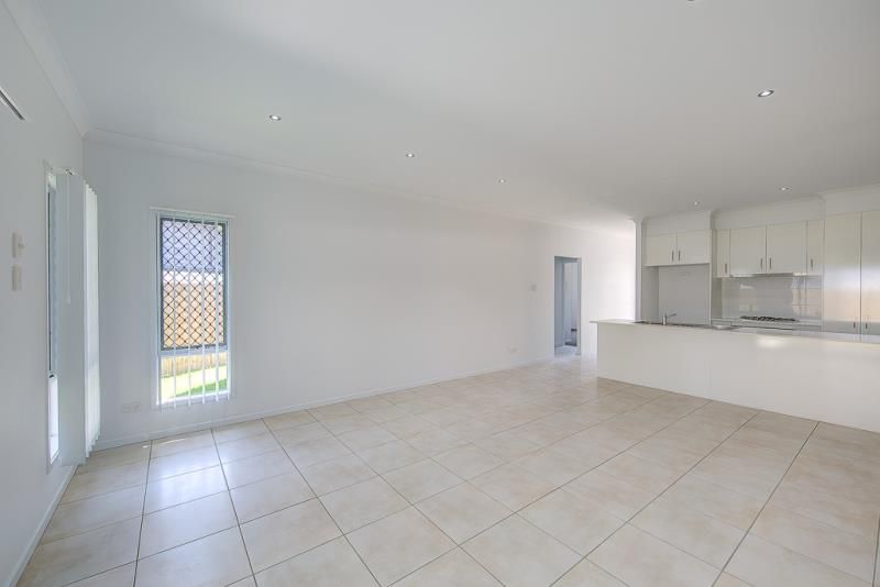 5 Stirling Circuit, Redbank Plains, QLD 4301