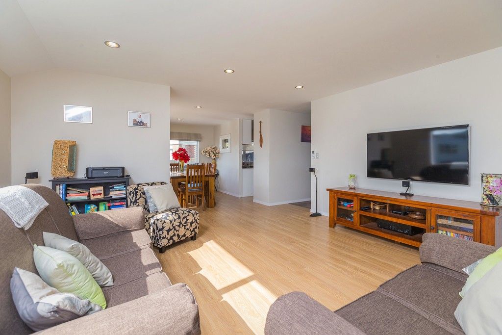 32 Kirikiri Drive, Papakura, Papakura