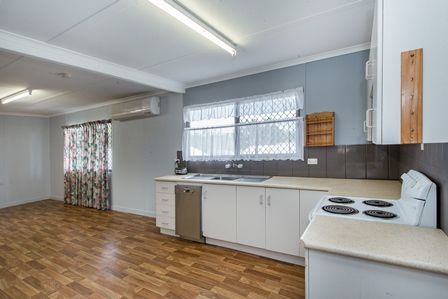 31 Beak Street, Koongal, QLD 4701