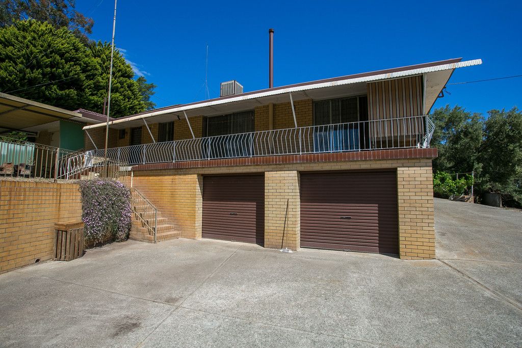 111 Welshpool Rd East, Lesmurdie, WA 6076