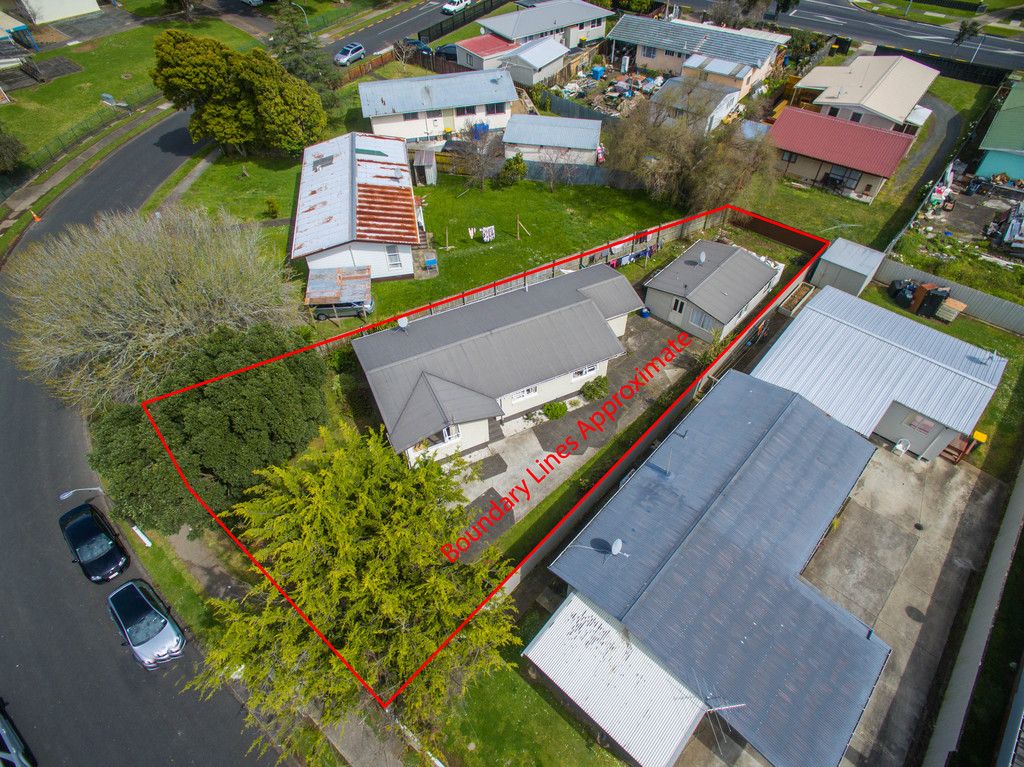 8 Comet Crescent, Mangere, Manukau City