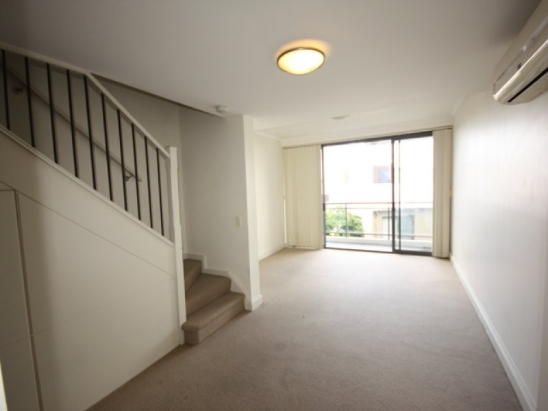 16F/541 Pembroke Road, Leumeah, NSW 2560