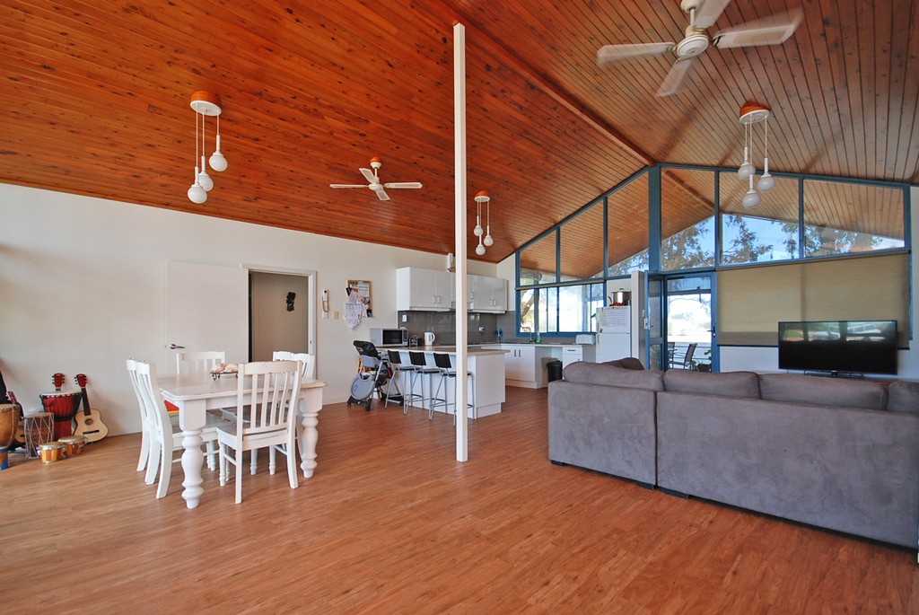 10 Cormorant Court, Jurien Bay, WA 6516
