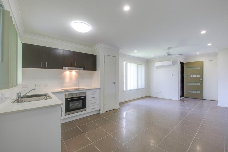 2b Linton Street, Loganlea, QLD 4131