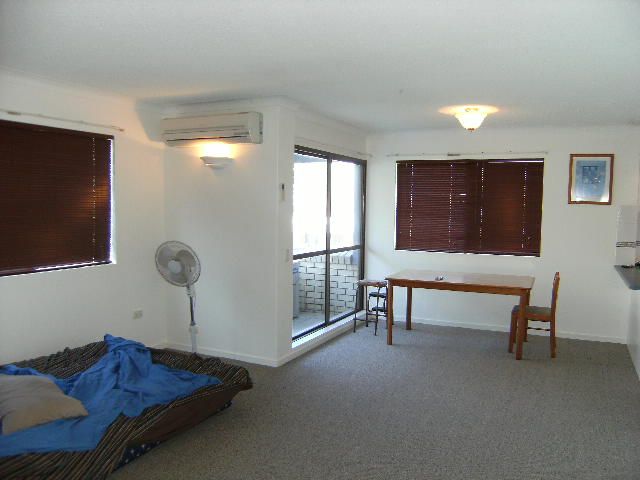 Unit 5, 13 Merrima Avenue, KINGS BEACH, QLD 4551