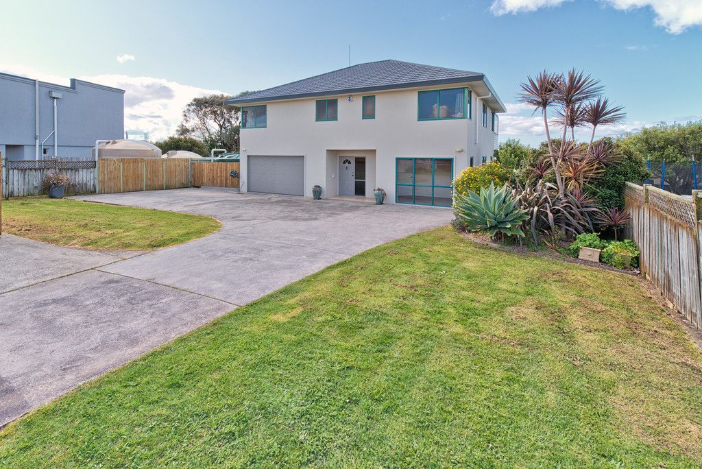 11 Karaka Road, Beachlands, Manukau City