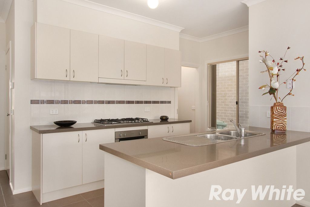 14 Harlesden Circuit, Pakenham, VIC 3810