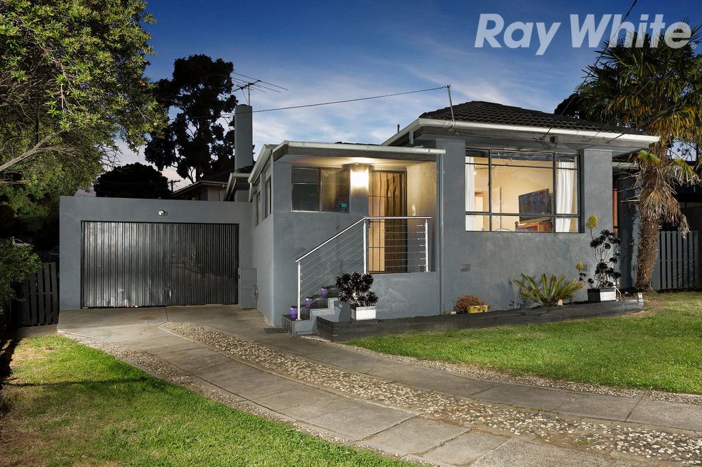 8 Busst Drive, Watsonia North, VIC 3087