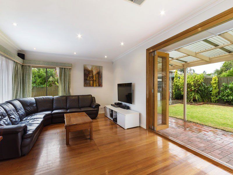 8 Paynes Road, Mount Waverley, VIC 3149