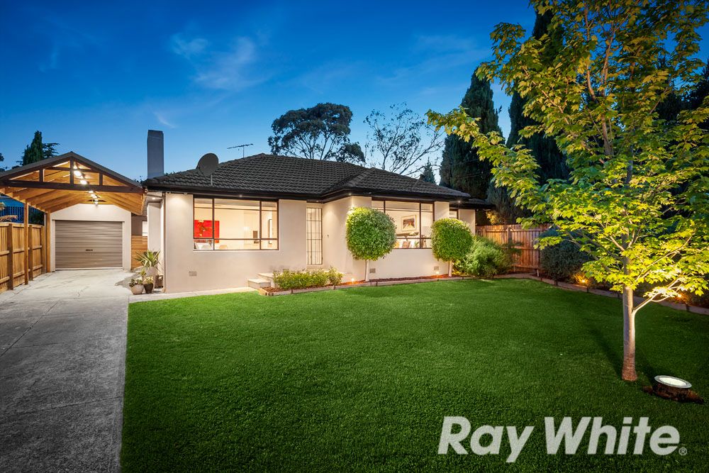 6 Busst Drive, Watsonia North, VIC 3087