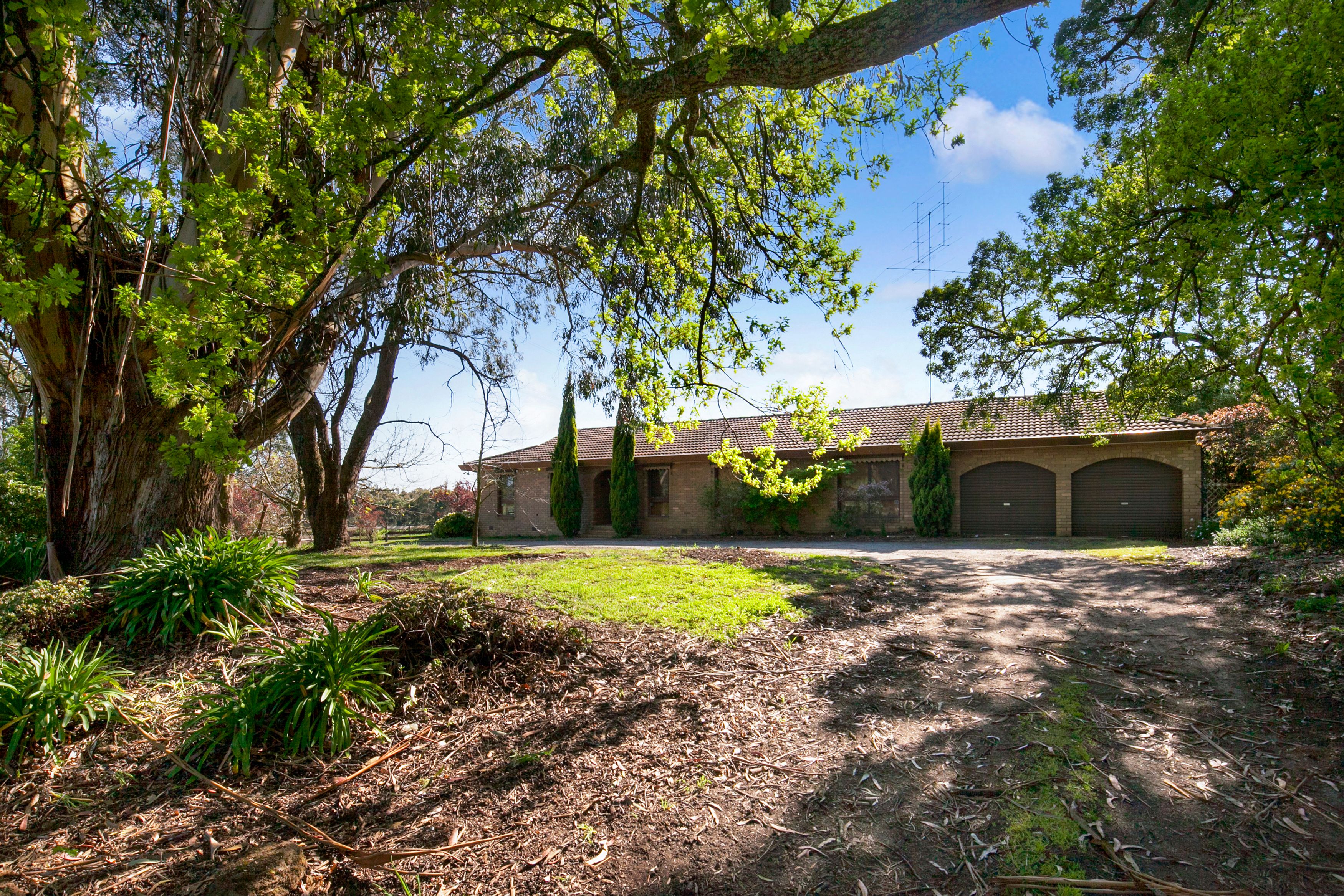 1733 Geelong Road, Mount Helen, VIC 3350