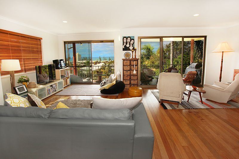 2 Tantula Road East, Alexandra Headland, QLD 4572