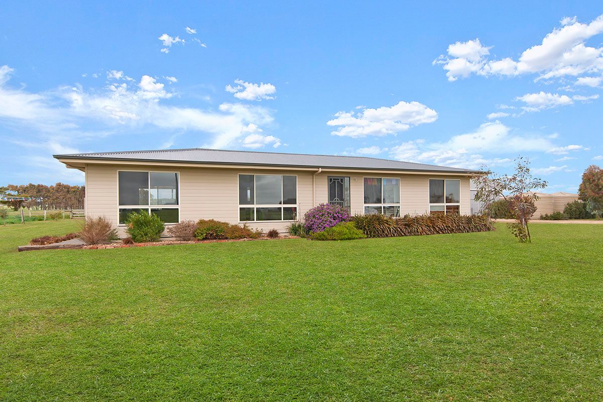 12 Scotts Road, Crossley, VIC 3283