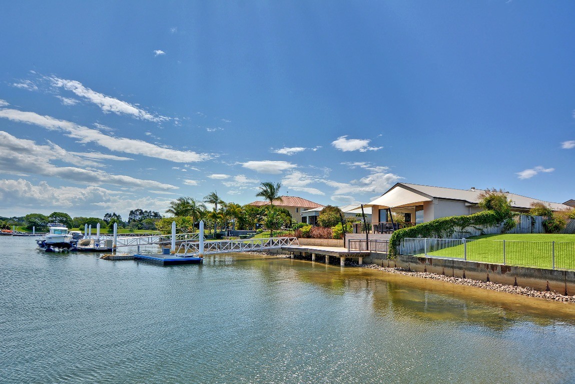 4 Quayline Close, Pelican Waters, QLD 4551