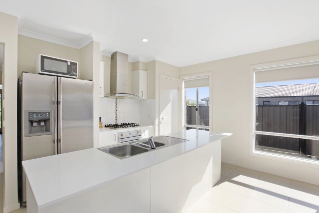 16 Barnell Street, Craigieburn, VIC 3064