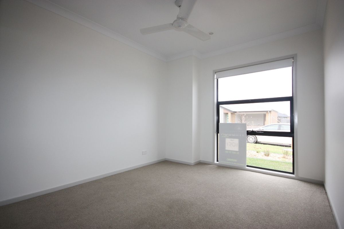 5 Monash Street, Gregory Hills, NSW 2557