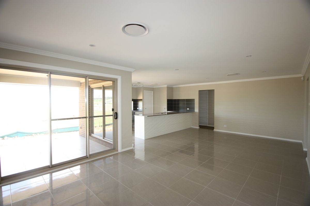 11 Leeds Street, Oran Park, NSW 2570