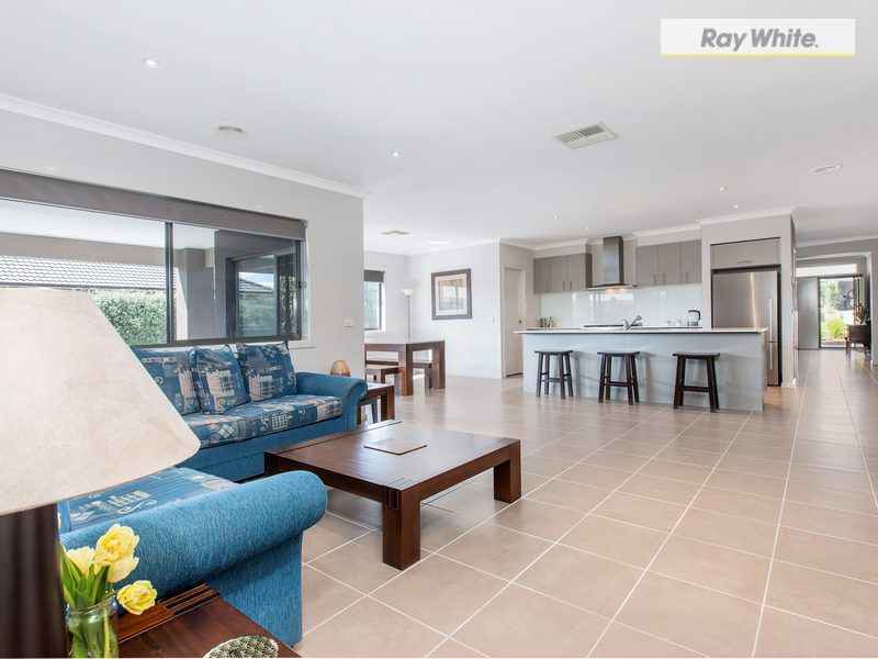 2 Sunrise Place, Rosebud, VIC 3939