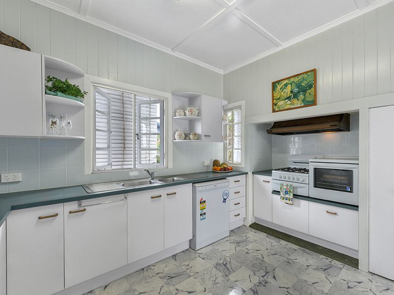 46 Crawford Avenue, Stafford, QLD 4053