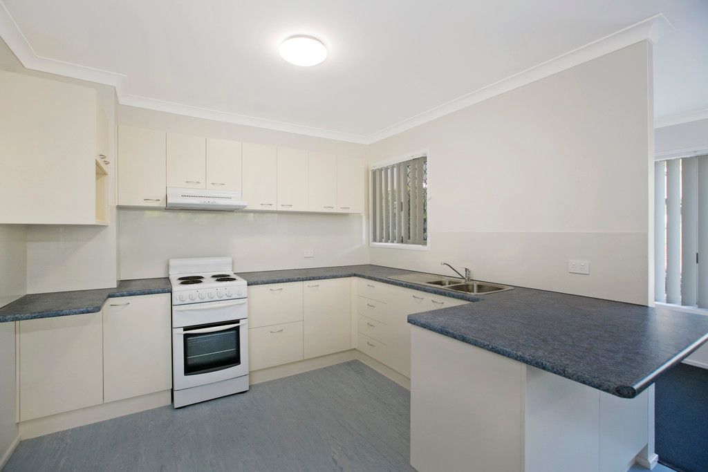 4 Alamine Street, Holland Park, QLD 4121