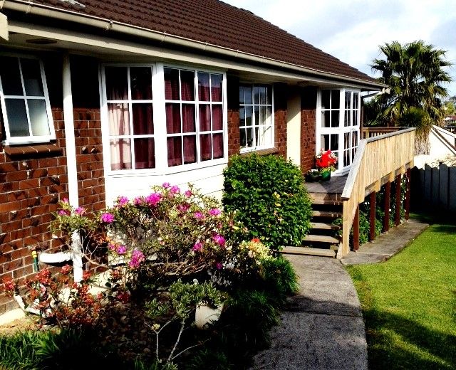 8 Majesty Place, Half Moon Bay, Manukau City