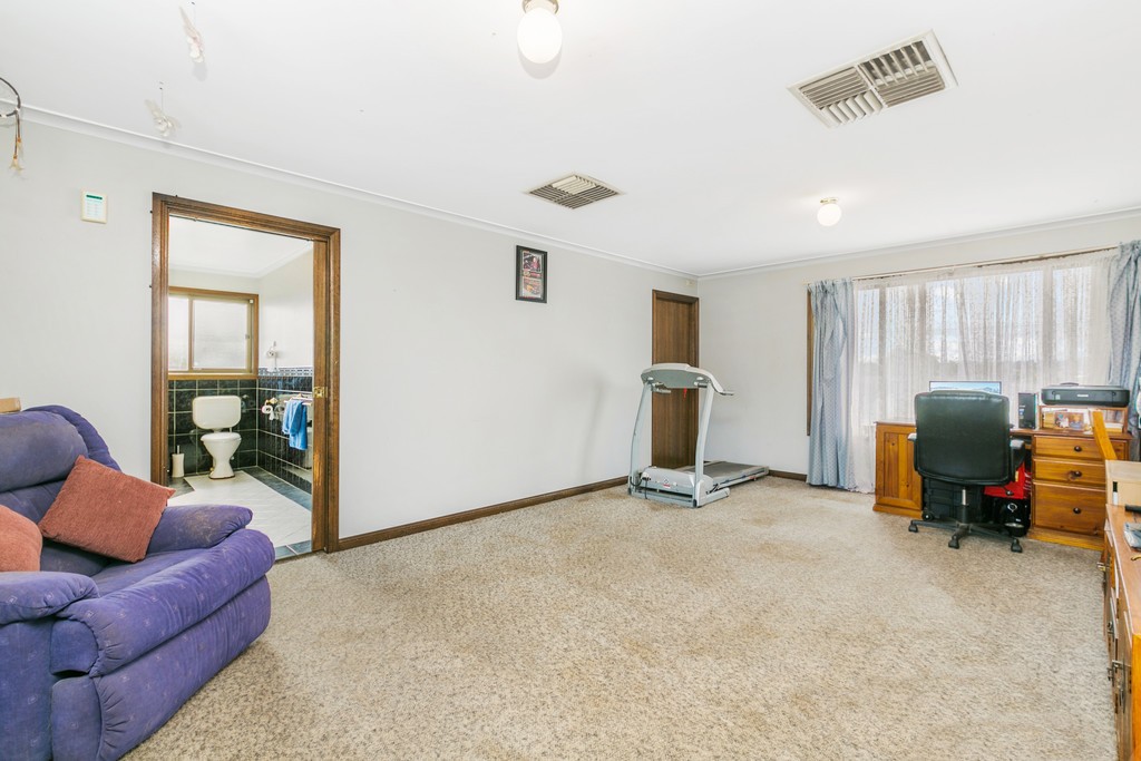 8 Taynton Terrace, Morphett Vale, SA 5162
