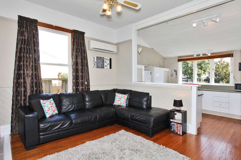 9 Longfellow Street photo 2