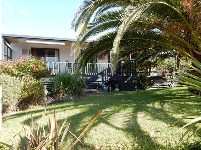 21 Barton Road, Tiddy Widdy Beach, SA 5571