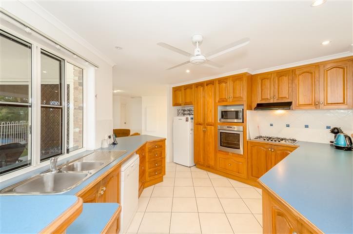 5 Buckingham Court, Telina, QLD 4680