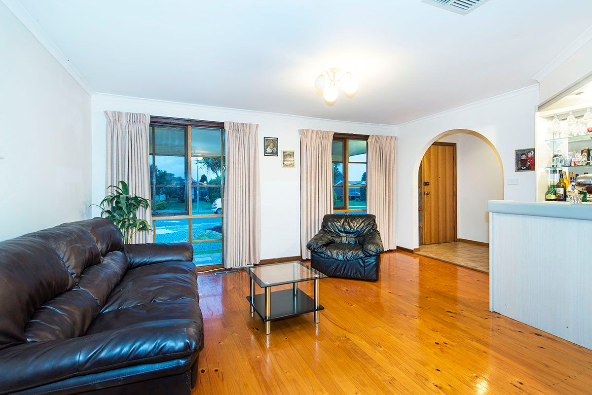 4 Wallace Place, Mill Park, VIC 3082