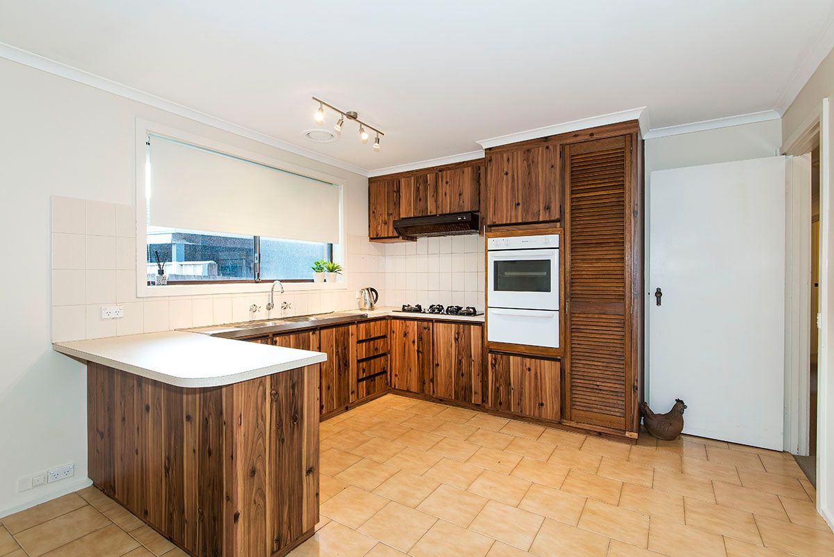 17 Strickland Avenue, Mill Park, VIC 3082